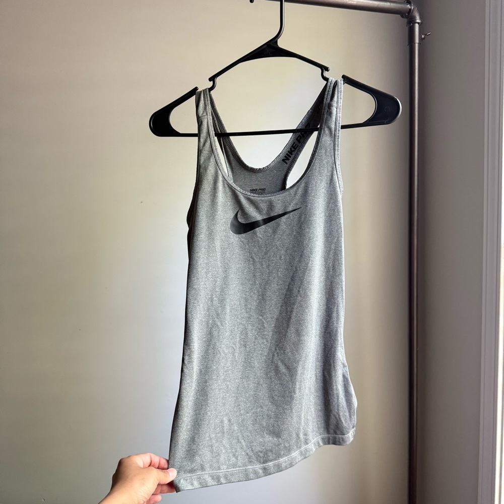 Nike gray workout tank top